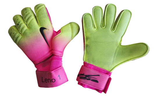 Original worn & signed goalkeeper gloves by Bernd Leno