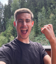 Lukas S.
