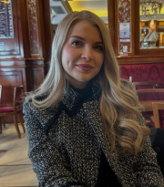 Veronika H.